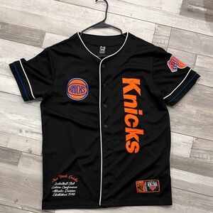 Knicks Jersey & matching shorts